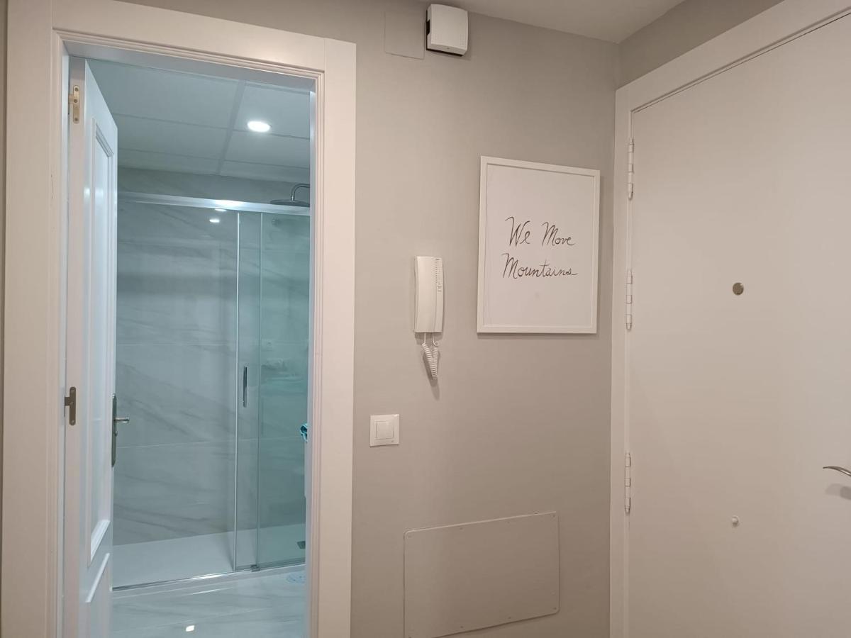 New! Luxury Center & 2 Balconies Apartament *